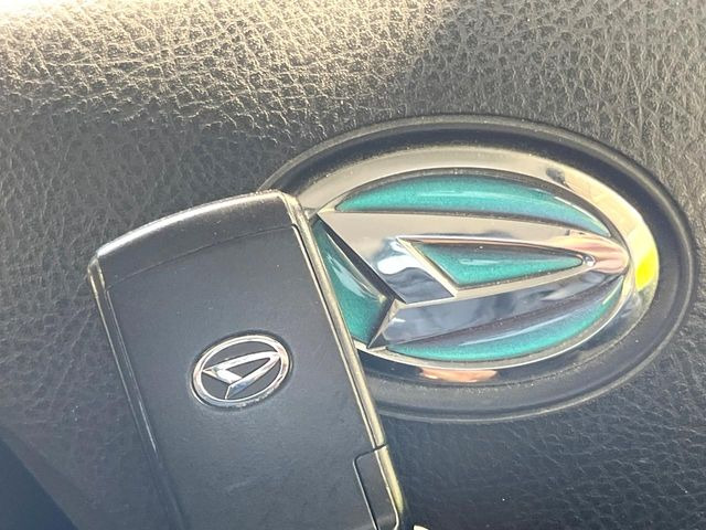 �y�L�[�t���[�V�X�e���z�J�o����|�P�b�g�ɓ��ꂽ�܂܂ł��h�A�̎{���E�������\�ȃX�}�[�g�L�[�𑕔��B�G���W���̃I���E�I�t�����J�M�����o���K�v����������Ƃ��Ă��֗��ł���