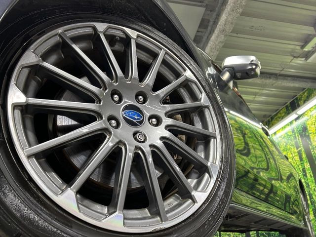 �ySTI�X�|�[�c��p18�C���`�A���~�z�O�ςɃ}�b�`���������A���~�z�C�[���𑕒����Ă���܂��B�e��ЊO�A���~�z�C�[����A�X�^�b�h���X�^�C�����戵�����Ă���܂��B���񂲑��k����������