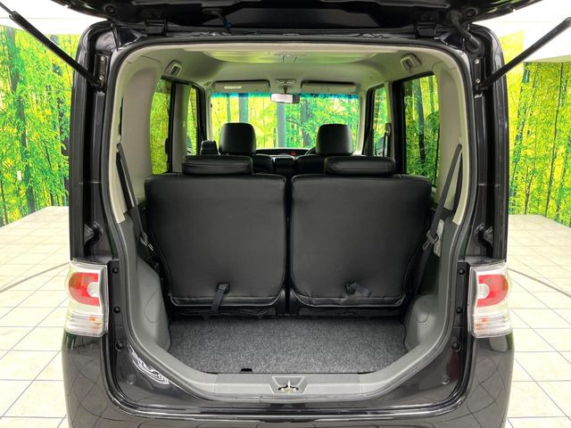 ���i�̂���������ʋ΁A���}���ɏ\���ȉ׎��X�y�[�X���m�ۂ��Ă���܂��B�Z�J���h�V�[�g��|���ƁA�傫�ȉו��̐ύڂ��\�ł���