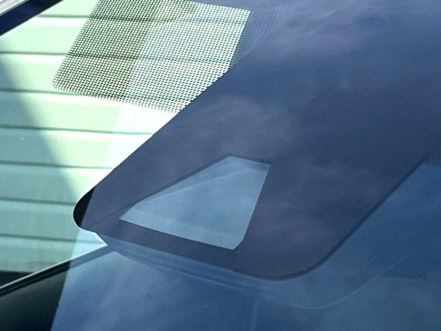 �y�g���^�Z�[�t�e�B�Z���X�z���s���ɑO���̎ԗ�����F�����A�Փ˂������Ȏ��͌x��ƃu���[�L�ŏՓˉ���Ɣ�Q�y�����A�V�X�g�B�����S�Ƀh���C�u�����y���݂��������܂��B