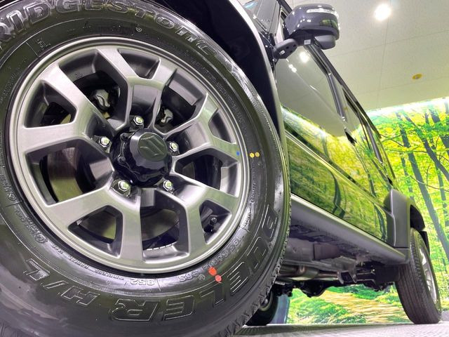 �y����15�C���`�A���~�z�C�[���z�O�ςɃ}�b�`���������A���~�z�C�[���𑕒����Ă���܂��B�e��ЊO�A���~�z�C�[����A�X�^�b�h���X�^�C�����戵�����Ă���܂��B���񂲑��k����������