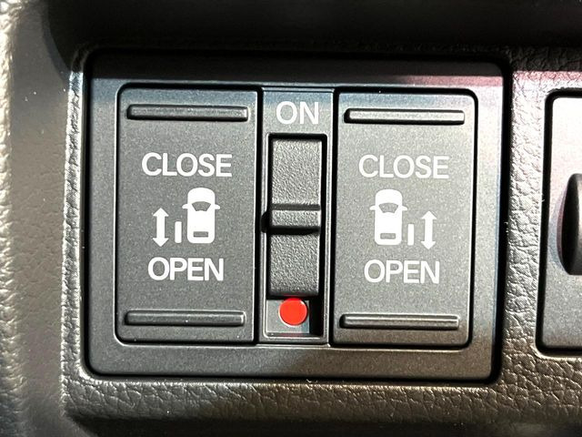 �y�����p���[�X���C�h�h�A�z�X�}�[�g�L�[��^�]�Ȃ̃X�C�b�`�Ō�ȗ����X���C�h�h�A�̊J���\���d��������͂����ăh�A���J����K�v�������A�����Ȃ��q�l�ł��ȒP�ɊJ���߂ł����K�ł���