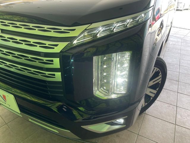 �yLED�w�b�h���C�g�z���V����ԑ��s�����ǍD�Ȏ��E���m�ۂ����S���ĉ^�]�ł��鍂�P�xLED�w�b�h���C�g�𑕔�!�_�����x�������A����d�͂��}�����Ă��܂��B