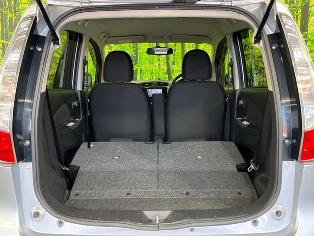 ���i�̂���������ʋ΁A���}���ɏ\���ȉ׎��X�y�[�X���m�ۂ��Ă���܂��B�Z�J���h�V�[�g��|���ƁA�傫�ȉו��̐ύڂ��\�ł���