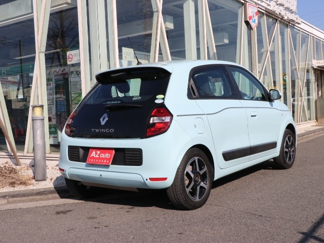 トゥインゴインテンス