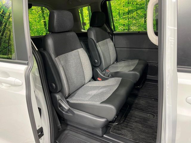 �y���烌�U�[�V�[�g�z����̂ӂ���肪�e�ՂŃ����e�i���X�����ȒP�ȁA�@�\���ɗD��鍇����v���̗p�����㎿�ȃV�[�g�ł��B����S�n���悭�A���������ӂ��S�n�ǂ��ԓ���Ԃ����o���Ă���܂��B