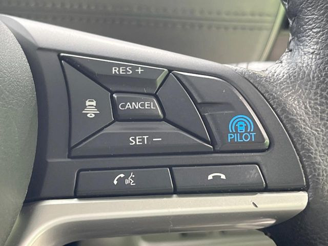 �y�v���p�C���b�g�z�������H�ł̒��������s���y��!!�a�؎��Ə��񑖍s�̃V�[���ŁA�A�N�Z���E�u���[�L�E�X�e�A�����O�������Ő��䂵�A�������^�]�̕��S���y�����Ă���܂���