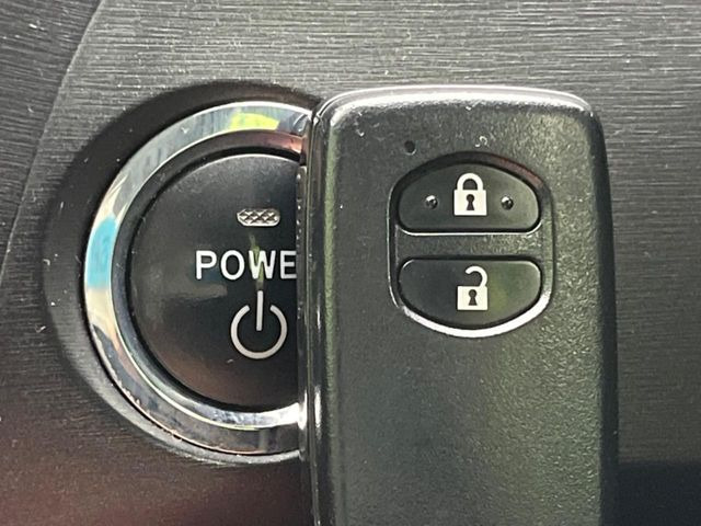 �y�X�}�[�g�L�[�z�J�o����|�P�b�g�ɓ��ꂽ�܂܂ł��h�A�̎{���E�������\�ȃX�}�[�g�L�[�𑕔��B�G���W���̃I���E�I�t�����J�M�����o���K�v����������Ƃ��Ă��֗��ł���