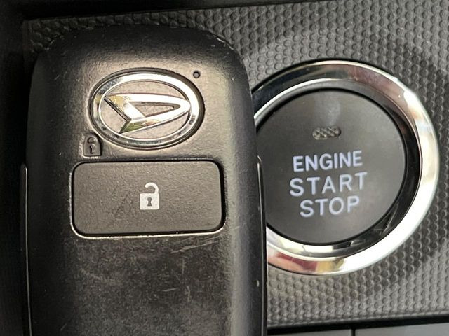 �y�L�[�t���[�V�X�e���z�J�o����|�P�b�g�ɓ��ꂽ�܂܂ł��h�A�̎{���E�������\�ȃX�}�[�g�L�[�𑕔��B�G���W���̃I���E�I�t�����J�M�����o���K�v����������Ƃ��Ă��֗��ł���