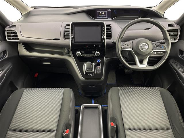 セレナ1.2 e-POWER ハイウェイスターV