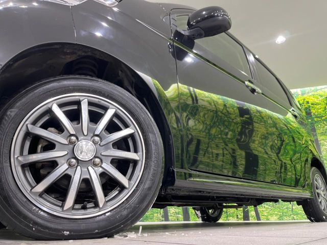 �y����14�C���`�A���~�z�C�[���z�O�ςɃ}�b�`���������A���~�z�C�[���𑕒����Ă���܂��B�e��ЊO�A���~�z�C�[����A�X�^�b�h���X�^�C�����戵�����Ă���܂��B���񂲑��k����������