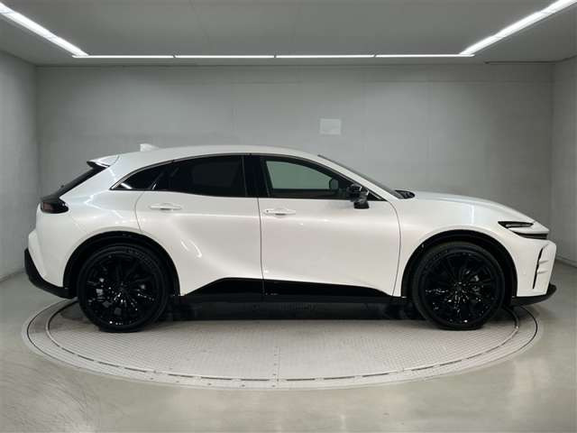 クラウンスポーツ2.5 Z E-Four 4WD