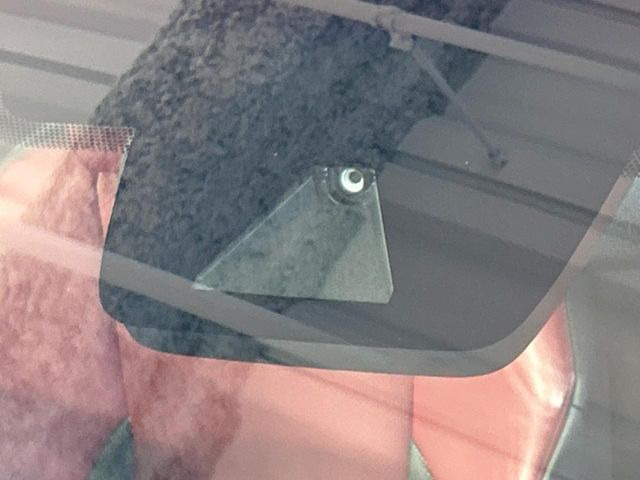 �y�v���N���b�V���Z�[�t�e�B�z�O���̎ԗ��������m���A�Փ˂������Ȏ��͌x��Œ��ӂ𑣂��A�u���[�L�𓥂ޗ͂��T�|�[�g�B�u���[�L�𓥂߂Ȃ������ꍇ�͏Փ˔�Q�y���u���[�L���쓮�A�Փˉ�����T�|�[�g���܂��B