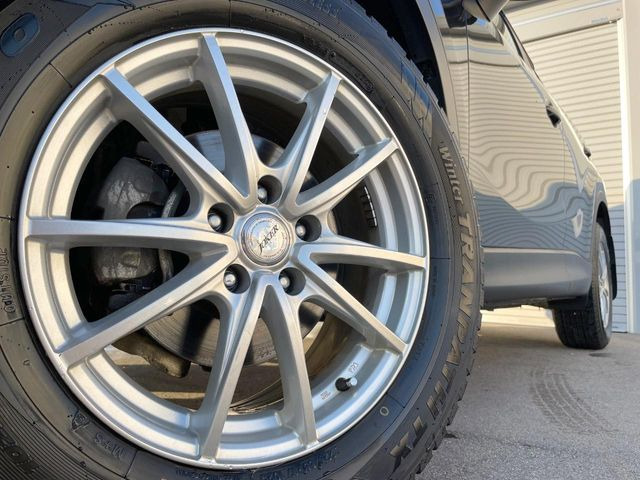 �y16�C���`�A���~�z�C�[���z�O�ςɃ}�b�`�����A���~�z�C�[���𑕒����Ă���܂��B�e��A���~�z�C�[����A�X�^�b�h���X�^�C�����戵�����Ă���܂��B���񂲑��k����������