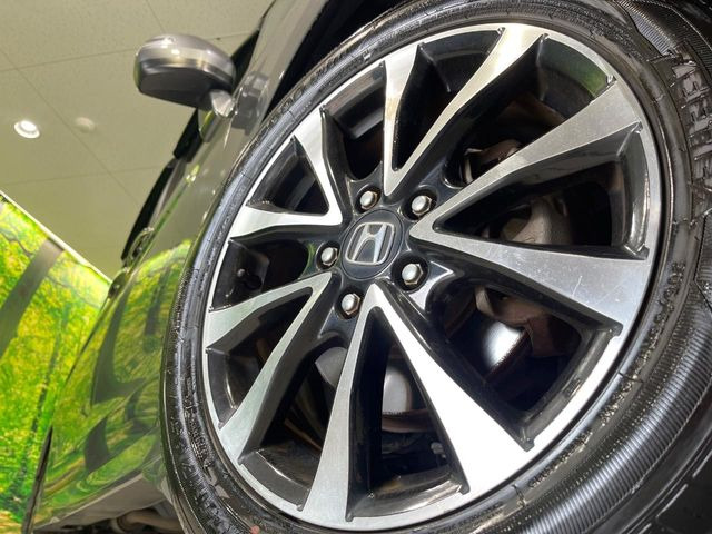 �y����17�C���`�A���~�z�C�[���z�O�ςɃ}�b�`���������A���~�z�C�[���𑕒����Ă���܂��B�e��ЊO�A���~�z�C�[����A�X�^�b�h���X�^�C�����戵�����Ă���܂��B���񂲑��k����������