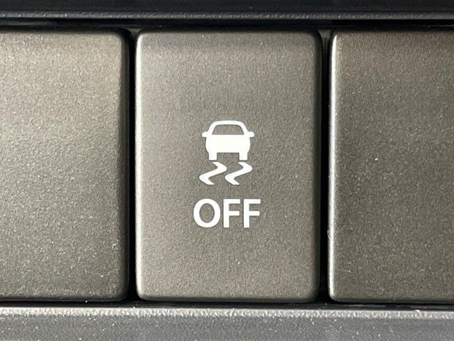 �y������h�~���u�z�ԗ��̉���������m����ƁA�����I�Ɏԗ��̐i�s������ۂ悤�Ɏԗ��𐧌䂵�܂��B�J�̓��ȂǊ���₷���H�ʏ󋵂ł����S�ȉ^�]���\�ł��B