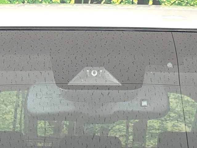 �y�g���^�Z�[�t�e�B�Z���X�z���s���ɑO���̎ԗ�����F�����A�Փ˂������Ȏ��͌x��ƃu���[�L�ŏՓˉ���Ɣ�Q�y�����A�V�X�g�B�����S�Ƀh���C�u�����y���݂��������܂��B