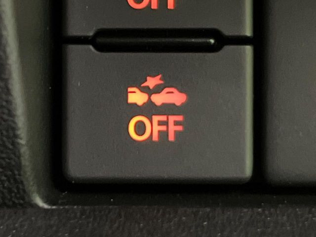 �y�X�Y�L �Z�[�t�e�B�T�|�[�g�z���s���ɑO���̎ԗ�����F�����A�Փ˂������Ȏ��͌x��ƃu���[�L�ŏՓˉ���Ɣ�Q�y�����A�V�X�g�B�����S�Ƀh���C�u�����y���݂��������܂��B