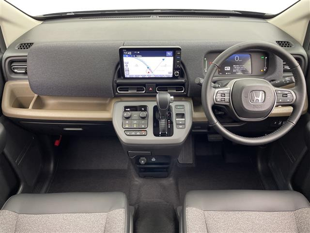 フリード1.5 e:HEV エアー EX