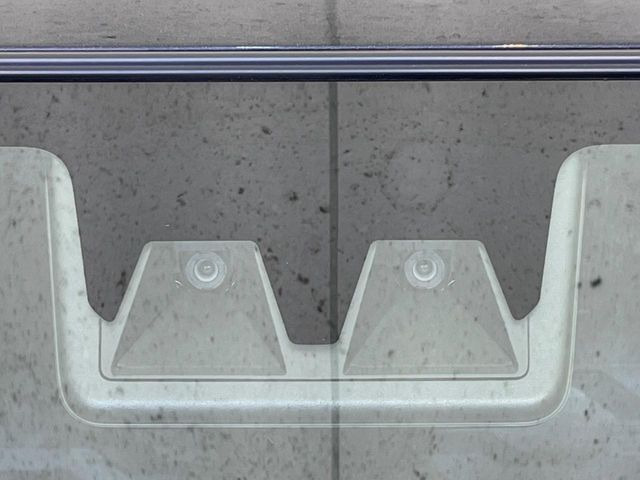 �y�X�}�[�g�A�V�X�g�z���s���ɑO���̎ԗ�����F�����A�Փ˂������Ȏ��͌x��ƃu���[�L�ŏՓˉ���Ɣ�Q�y�����A�V�X�g�B�����S�Ƀh���C�u�����y���݂��������܂��B