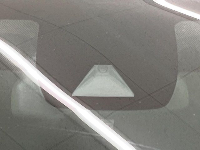 �y�g���^�Z�[�t�e�B�Z���X�z���s���ɑO���̎ԗ�����F�����A�Փ˂������Ȏ��͌x��ƃu���[�L�ŏՓˉ���Ɣ�Q�y�����A�V�X�g�B�����S�Ƀh���C�u�����y���݂��������܂��B