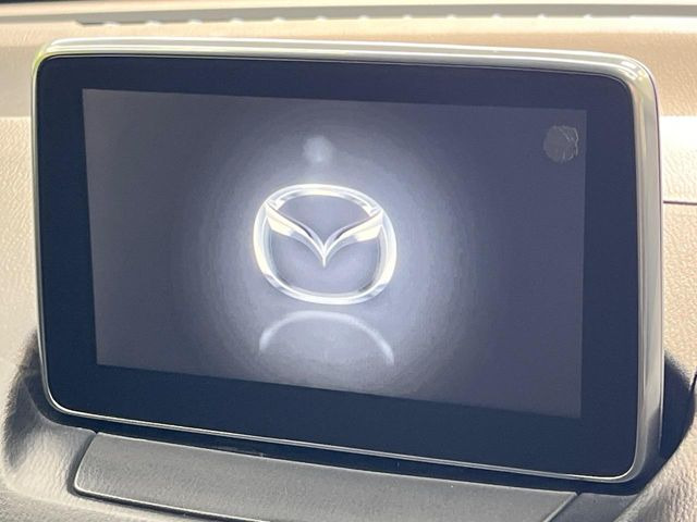 �y�}�c�_�R�l�N�g�i�r�z�ԓ��̕��͋C�Ƀ}�b�`������̌^�^�C�v�̃i�r�B�e����q�ݒ��Bluetooth�Đ����A�l�X�ȋ@�\���y���߂܂��B�����I�ȃ_�C�������삪�\�ŁA�g��������ǍD�ł��B