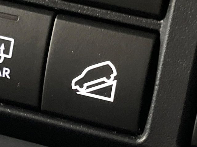 �y�_�E���q���A�V�X�g�z�}�ȍ⓹������Ƃ��Ɏ����Ńu���[�L�𐧌�A���̒ᑬ�x��ۂ��܂��B�ᓹ�∫�H�ȂǊ���₷���H�ʂ̉����ł��^�C�������b�N���Ȃ�������S!�n���h������ɏW���ł��܂�!