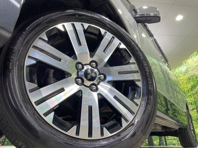 �y����18�C���`�A���~�z�C�[���z�O�ςɃ}�b�`���������A���~�z�C�[���𑕒����Ă���܂��B�e��ЊO�A���~�z�C�[����A�X�^�b�h���X�^�C�����戵�����Ă���܂��B���񂲑��k����������