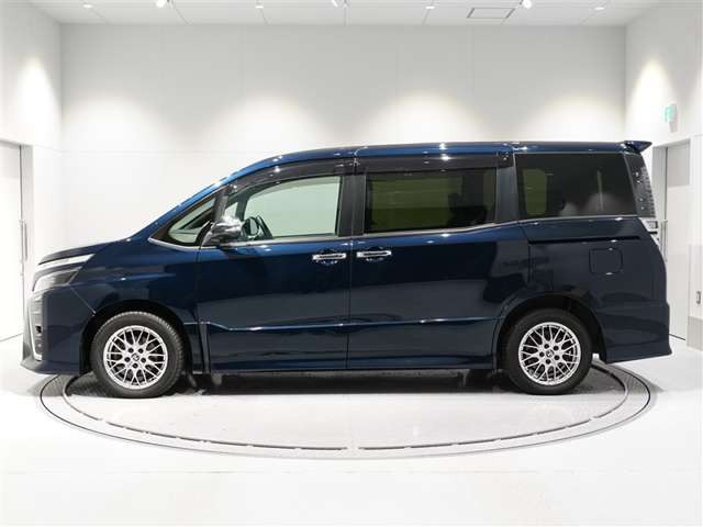 ヴォクシー1.8 ハイブリッド ZS 煌III