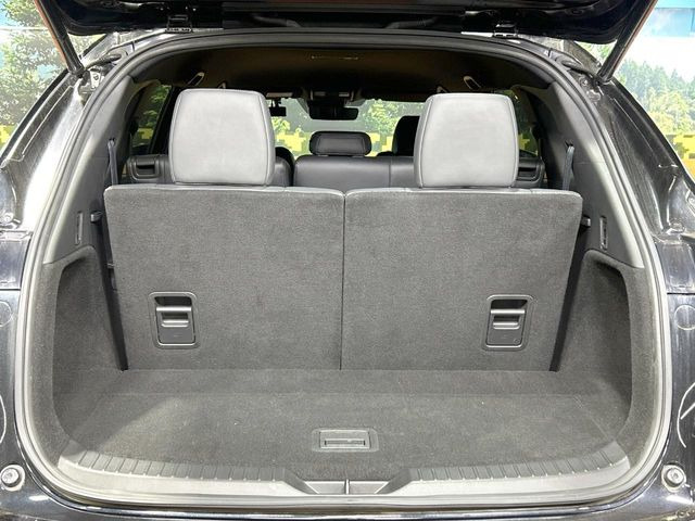 ���i�̂���������ʋ΁A���}���ɏ\���ȉ׎��X�y�[�X���m�ۂ��Ă���܂��B�V�[�g��|���ƁA�傫�ȉו��̐ύڂ��\�ł���