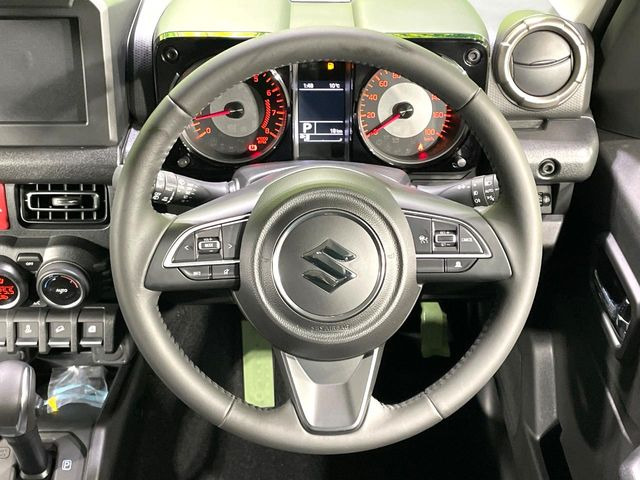 �y�����v�����X�e�A�����O�z�㎿�Ȋv���g�p���邱�ƂŁA��ɂ����������݂ƂĂ��^�]���₷���n���h���ł���