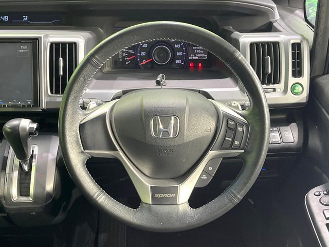 �y�X�e�A�����O�X�C�b�`�z�^�]���A�O������ڐ������炷���ƂȂ��A�I�[�f�B�I���̑��삪�\�ȕ֗��@�\!���S&���K�ȃh���C�u�����o���Ă���܂���