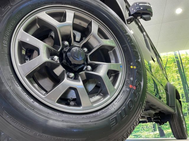 �y����15�C���`�A���~�z�C�[���z�O�ςɃ}�b�`���������A���~�z�C�[���𑕒����Ă���܂��B�e��ЊO�A���~�z�C�[����A�X�^�b�h���X�^�C�����戵�����Ă���܂��B���񂲑��k����������