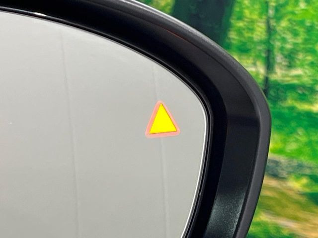 �y������p���m�z���s���A�h�A�~���[�̎��p�ɂȂ�₷���ӏ��Ɍ㑱�Ԃ��ڋ߂���ƃT�C�h�~���[�t�߂Ɍx����\���A�h���C�o�[�ɒ��ӊ��N�����Ă���܂��B