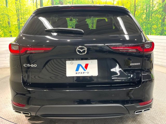 安心の最長10年・走行無制限保証(有償)をご用意。保証内容も充実はもちろん、無料点検&オイル交換や、年中無休の全国・24時間ロードサービスも付帯されておりますのでご安心下さい。