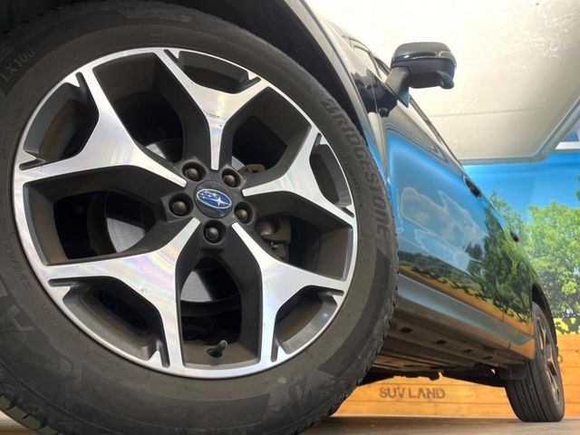 �y����18�C���`�A���~�z�C�[���z�O�ςɃ}�b�`���������A���~�z�C�[���𑕒����Ă���܂��B�e��ЊO�A���~�z�C�[����A�X�^�b�h���X�^�C�����戵�����Ă���܂��B���񂲑��k������