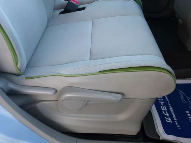 �^�]�Ȃɂ̓V�[�g���t�^�[���t���Ă��܂��̂ō����ɂ��킹�ăh���C�r���O�|�W�V���������߂��܂��B