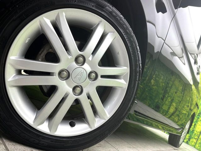 �y����15�C���`�A���~�z�C�[���z�O�ςɃ}�b�`���������A���~�z�C�[���𑕒����Ă���܂��B�e��ЊO�A���~�z�C�[����A�X�^�b�h���X�^�C�����戵�����Ă���܂��B���񂲑��k����������