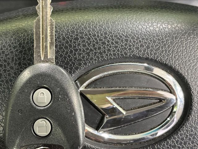 �y�L�[���X�z�������ꂽ�ꏊ����ł��{�^����Ńh�A�̊J���E�{�����ł���̂łƂ��Ă��֗�!�h�A�̌�������ɏ������邱�Ƃ�����܂����