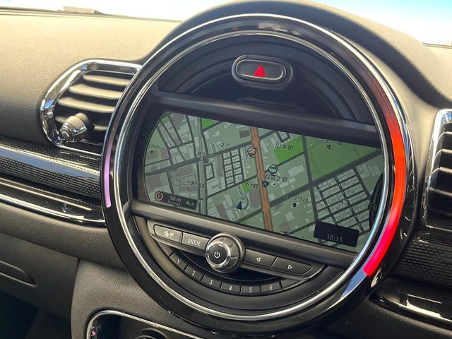 �������i�r:��̊��̂���i�r�́A����������ԓ������o���Ă���܂��B�I�[�f�B�I�@�\���[�����Ă���܂��̂ŁA�^�]�����y���߂܂���