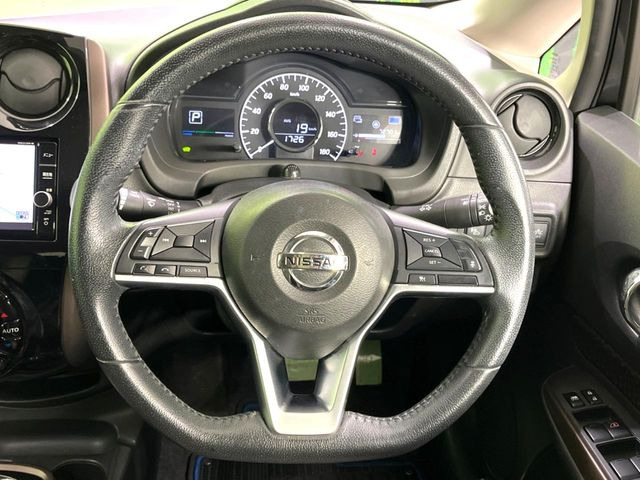 �y�X�e�A�����O�X�C�b�`�z�^�]���A�O������ڐ������炷���ƂȂ��A�I�[�f�B�I���̑��삪�\�ȕ֗��@�\!���S&���K�ȃh���C�u�����o���Ă���܂���