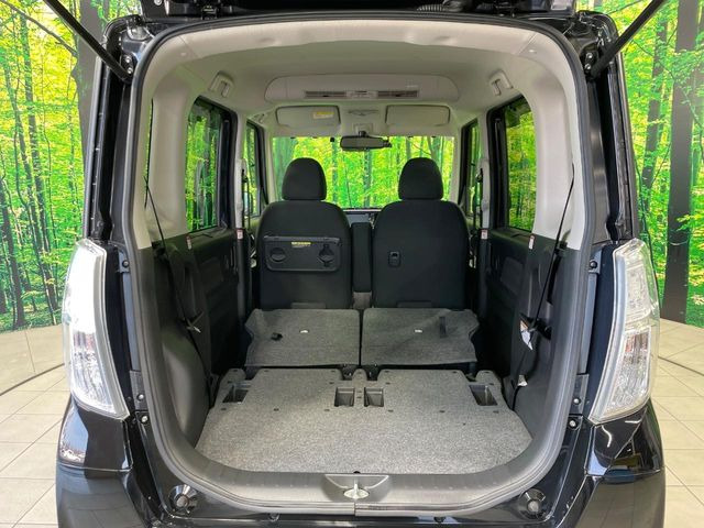 ���i�̂���������ʋ΁A���}���ɏ\���ȉ׎��X�y�[�X���m�ۂ��Ă���܂��B�Z�J���h�V�[�g��|���ƁA�傫�ȉו��̐ύڂ��\�ł���