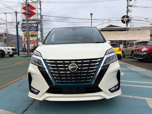 セレナ1.2 e-POWER ハイウェイスターV