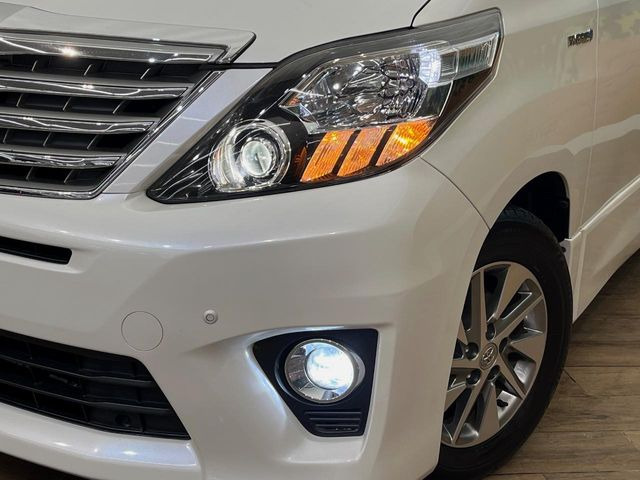 �yLED�w�b�h���C�g�z���V����ԑ��s�����ǍD�Ȏ��E���m�ۂ����S���ĉ^�]�ł��鍂�P�xLED�w�b�h���C�g�𑕔�!�_�����x�������A����d�͂��}�����Ă��܂��B