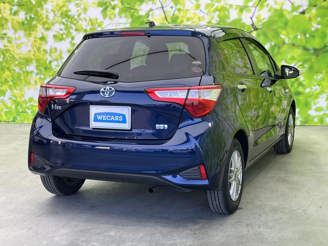 ヴィッツ1.5 ハイブリッド F セーフティ エディションIII