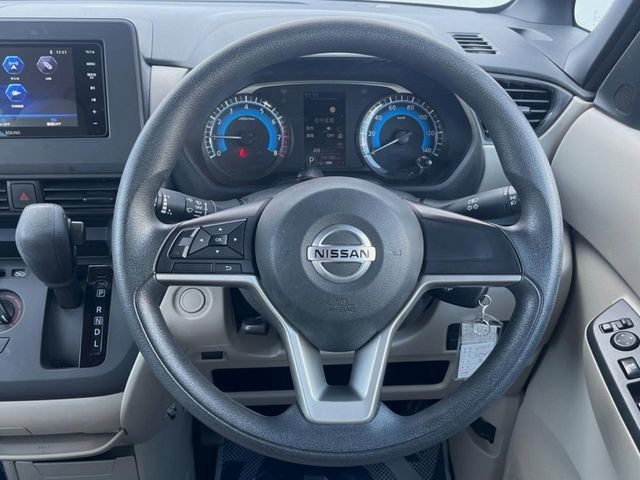 �y�X�e�A�����O�X�C�b�`�z�^�]���A�O������ڐ������炷���ƂȂ��A�I�[�f�B�I���̑��삪�\�ȕ֗��@�\!���S&���K�ȃh���C�u�����o���Ă���܂���