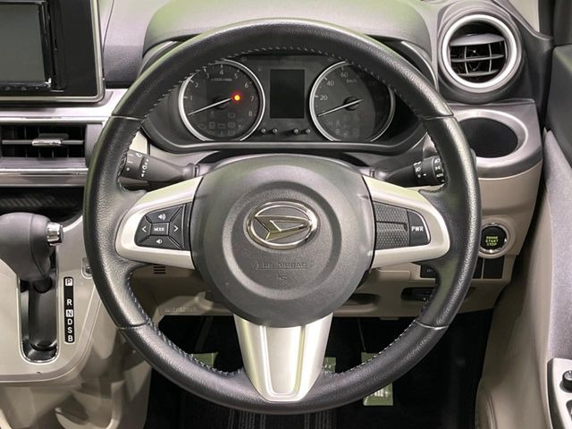 �y�����v�����X�e�A�����O�z�㎿�Ȋv���g�p���邱�ƂŁA��ɂ����������݂ƂĂ��^�]���₷���n���h���ł���