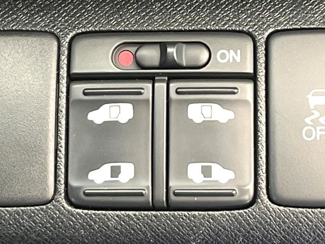 �y�����p���[�X���C�h�h�A�z�X�}�[�g�L�[��^�]�Ȃ̃X�C�b�`�Ō�ȗ����X���C�h�h�A�̊J���\���d��������͂����ăh�A���J����K�v�������A�����Ȃ��q�l�ł��ȒP�ɊJ���߂ł����K�ł���