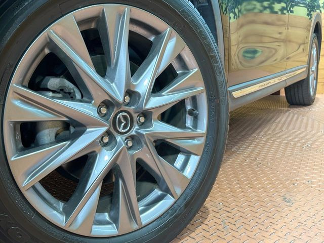 �y����19�C���`�A���~�z�C�[���z�O�ςɃ}�b�`���������A���~�z�C�[���𑕒����Ă���܂��B�e��ЊO�A���~�z�C�[����A�X�^�b�h���X�^�C�����戵�����Ă���܂��B���񂲑��k����������