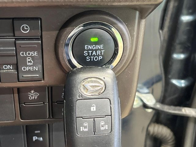 �y�X�}�[�g�L�[�z�J�o����|�P�b�g�ɓ��ꂽ�܂܂ł��h�A�̎{���E�������\�ȃX�}�[�g�L�[�𑕔��B�G���W���̃I���E�I�t�����J�M�����o���K�v����������Ƃ��Ă��֗��ł���